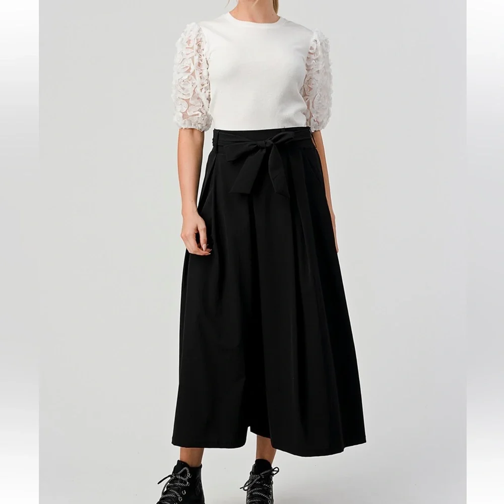 Flower Contrast Sleeve Sweater Short Sleeve Top - Picture 5 of 8